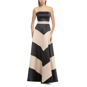 Mariana Vestido Largo Strapless Con Fajilla Drapeada Falda Corte Princesa Con Cortes En V